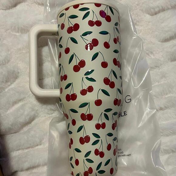 Hydrojug limited edition Cherries 40 oz BNIB - Picture 2 of 6
